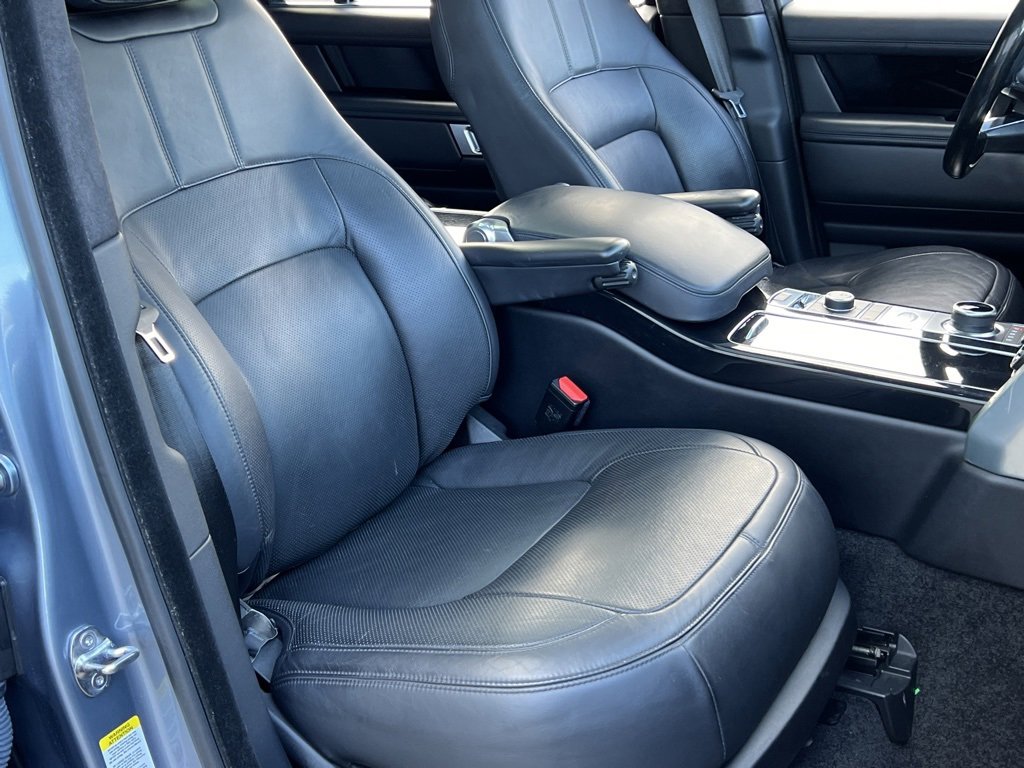 Used 2019 Land Rover Range Rover Long Wheelbase Supercharged image 36