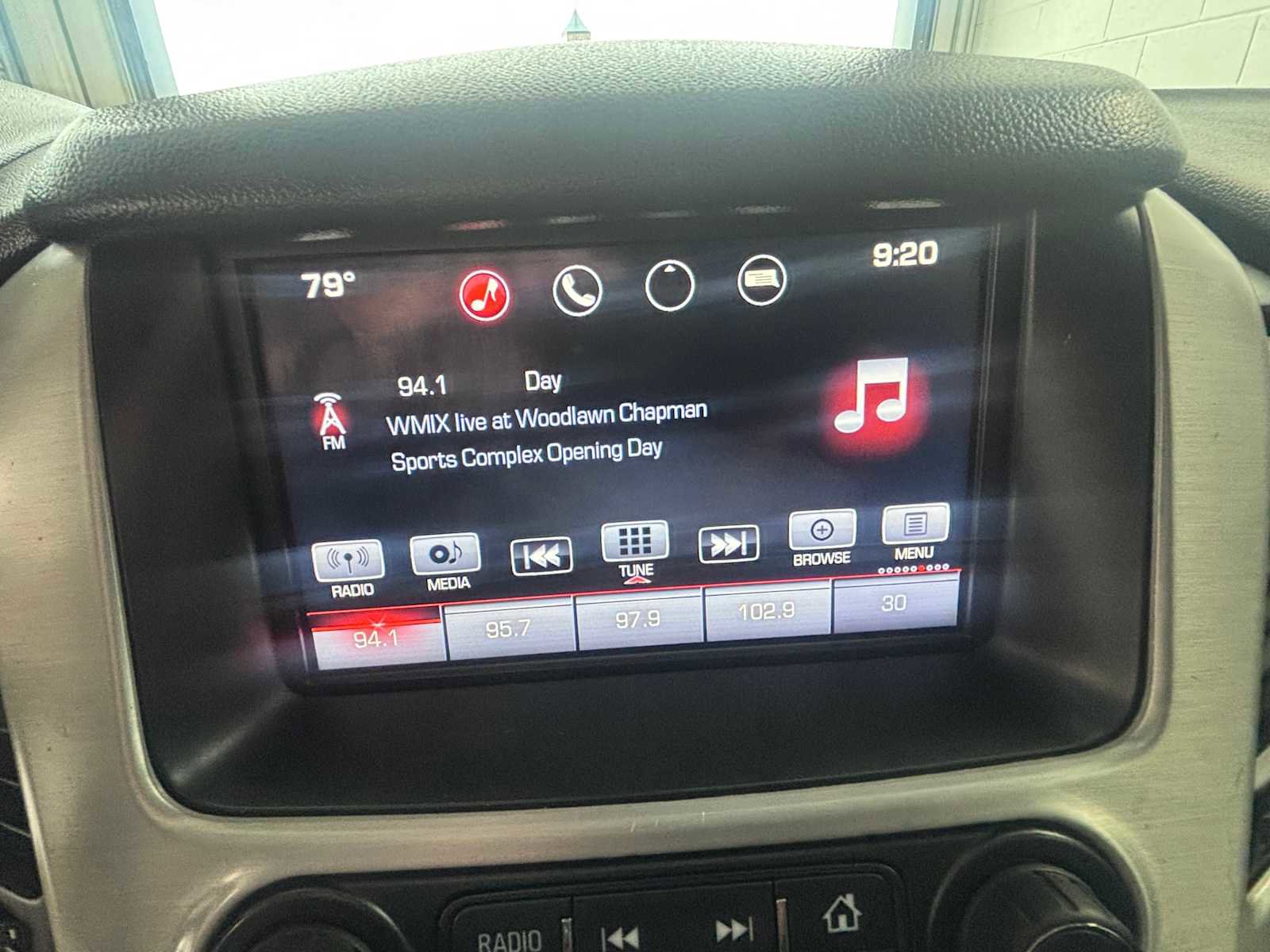 Used 2016 GMC Yukon SLE w/ Convenience Package AWD/4WD image 26