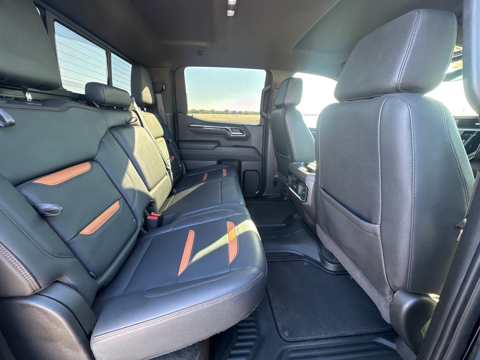 Used 2022 GMC Sierra 1500 AT4 w/ AT4 Premium Package image 16