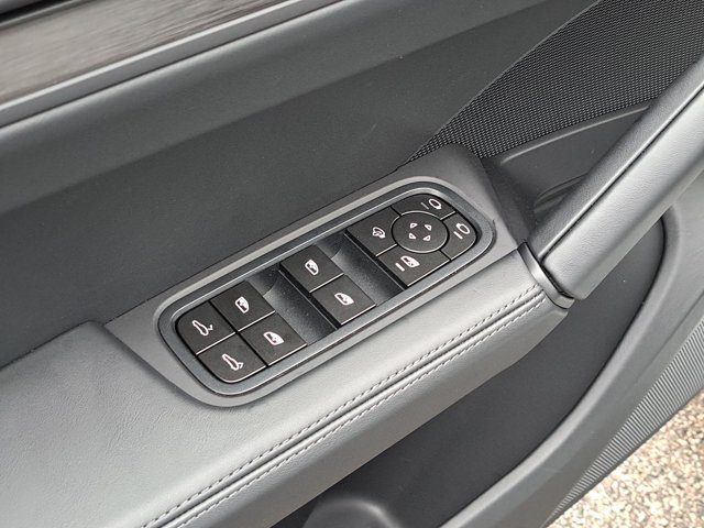 New 2026 Porsche Cayenne GTS AWD/4WD image 26