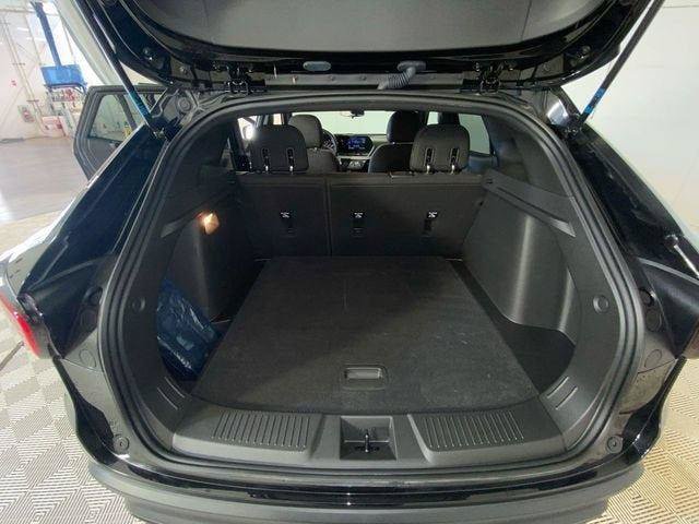 Used 2024 Chevrolet Trax RS w/ Driver Confidence Package FWD image 14
