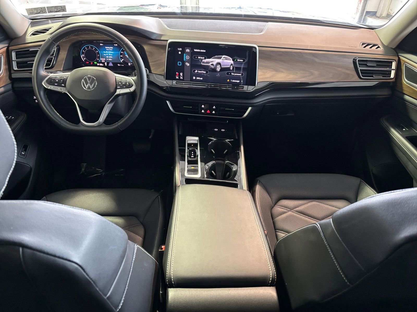 Used 2025 Volkswagen Atlas SE image 33