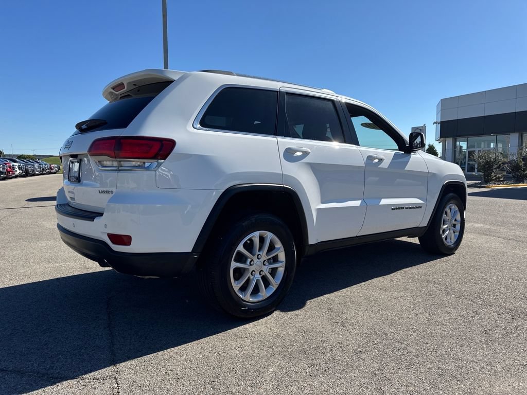 Used 2021 Jeep Grand Cherokee Laredo AWD/4WD image 7