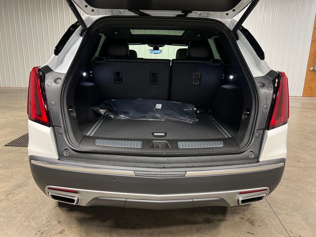 Certified 2026 Cadillac XT5 Premium Luxury w/ LPO, Floor Liner Package image 11