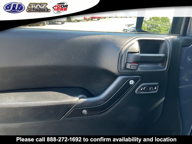 Used 2017 Jeep Wrangler Unlimited Rubicon image 12