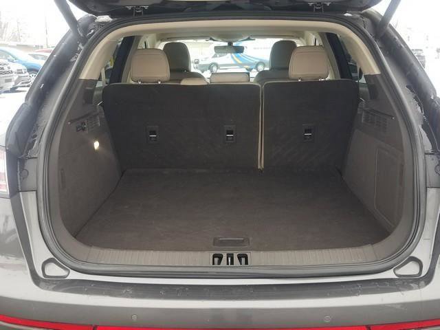 Used 2022 Lincoln Nautilus AWD image 7