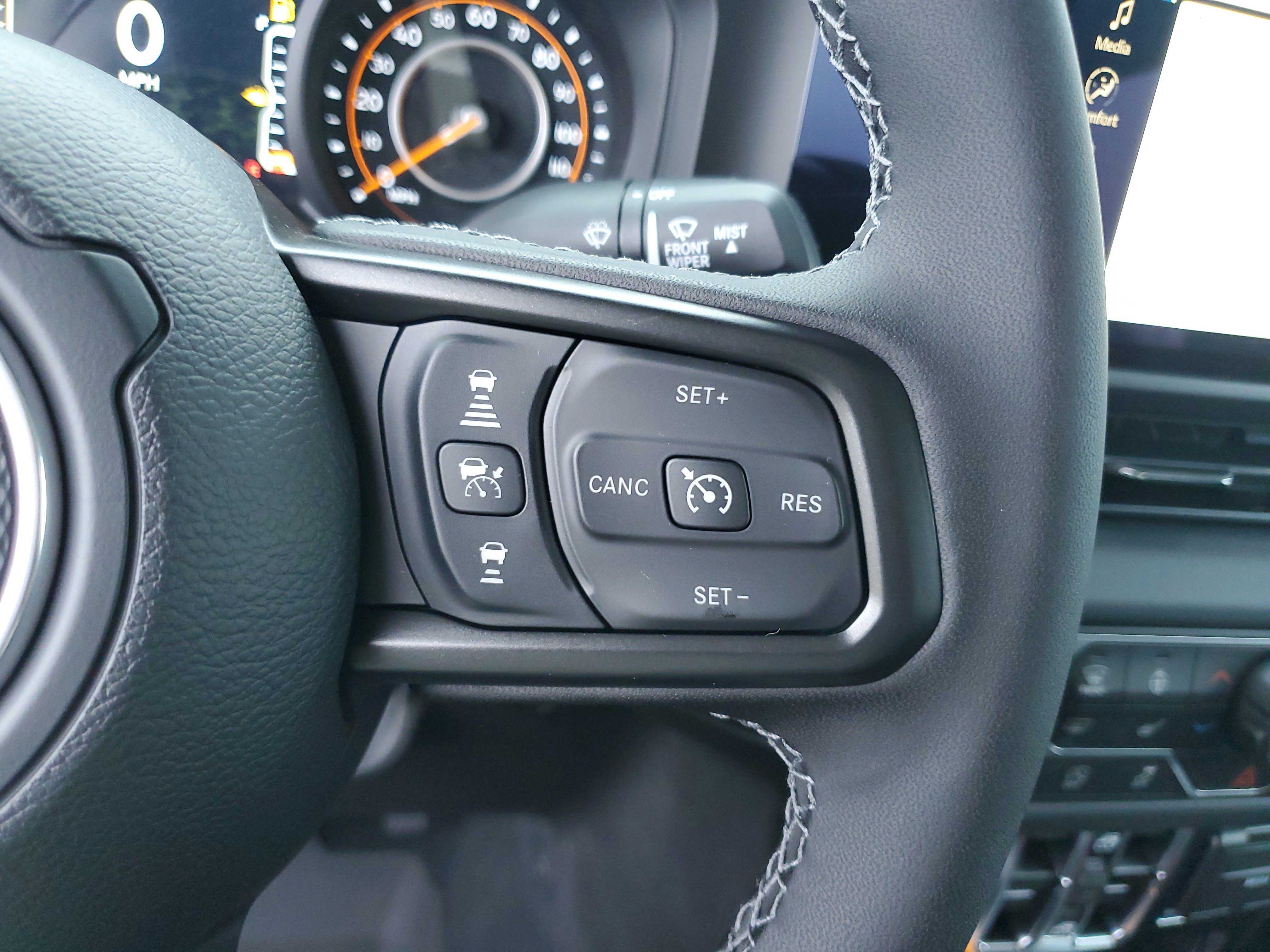 New 2025 Jeep Gladiator Sport image 23