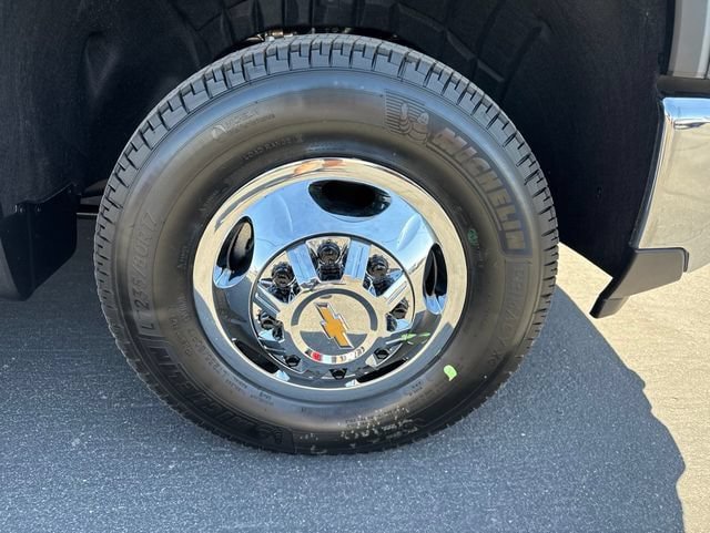 New 2026 Chevrolet Silverado 3500 LT w/ Safety Package AWD/4WD image 3
