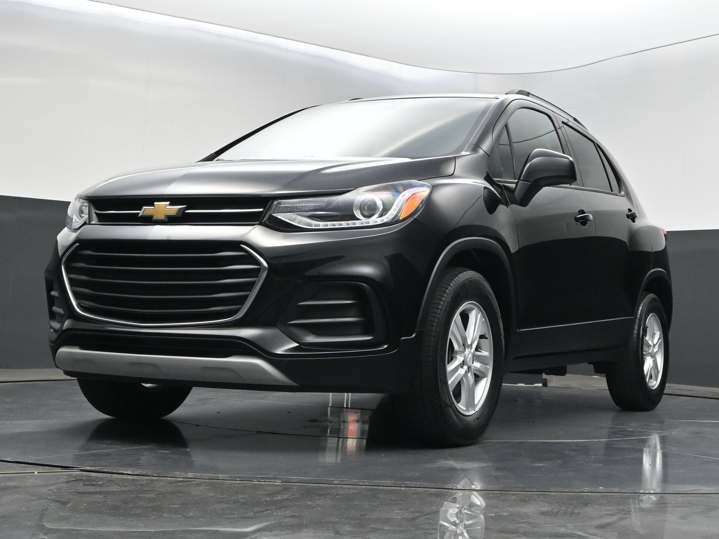 Used 2021 Chevrolet Trax LT w/ Driver Confidence Package AWD/4WD image 34