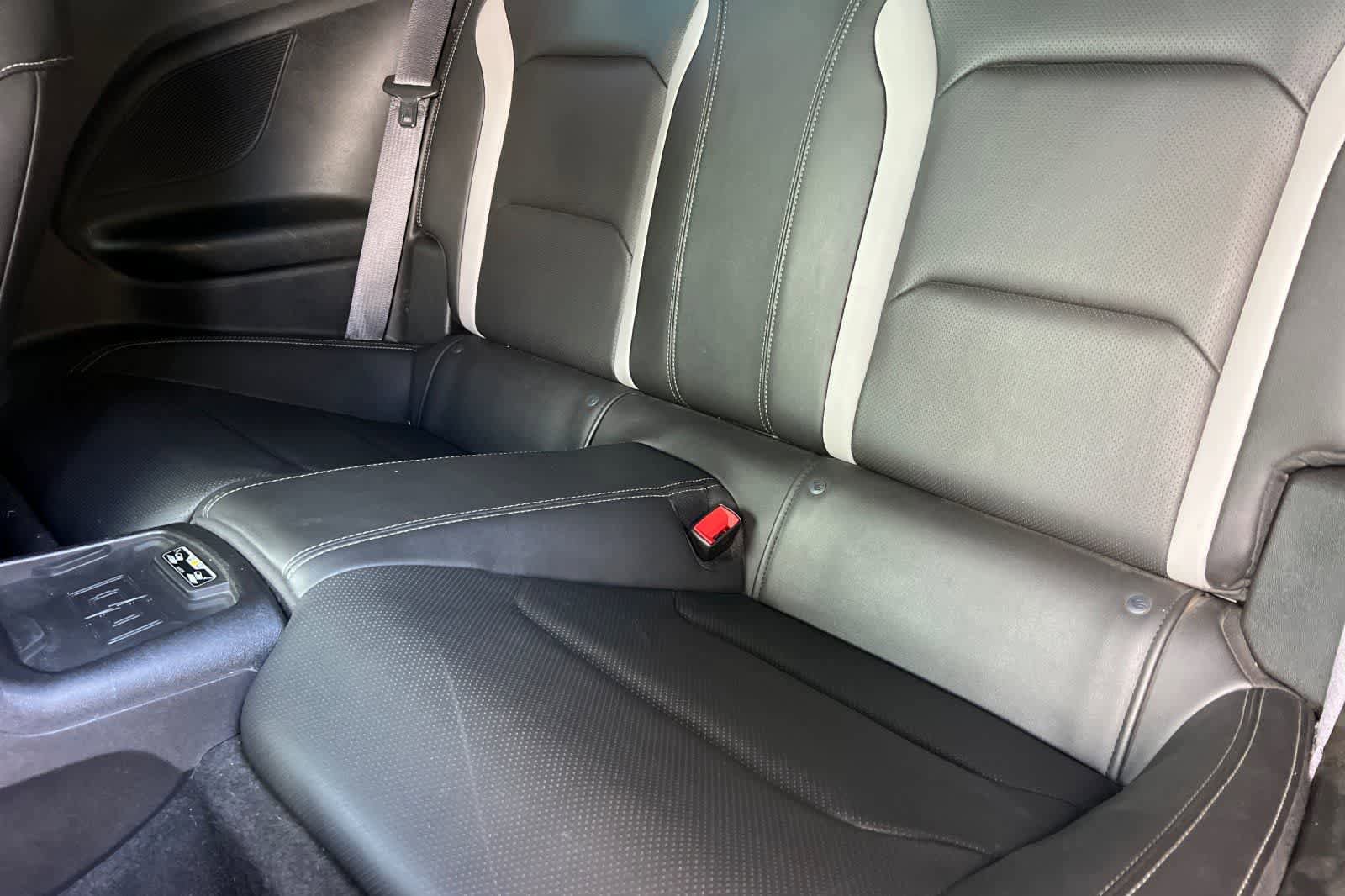 Used 2016 Chevrolet Camaro SS RWD image 5