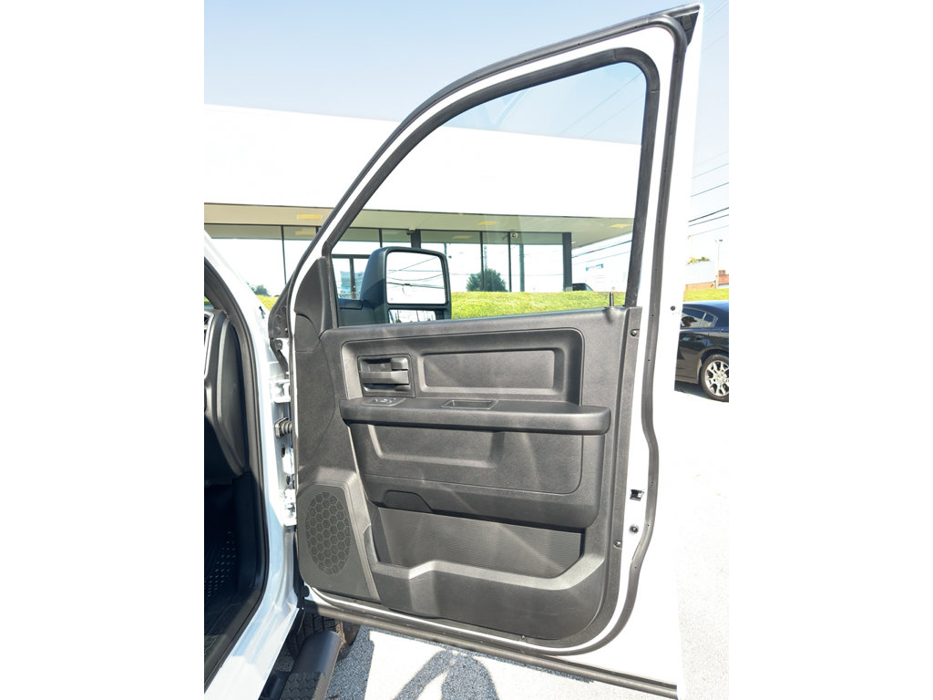 New 2027 RAM 3500 Tradesman AWD/4WD image 18