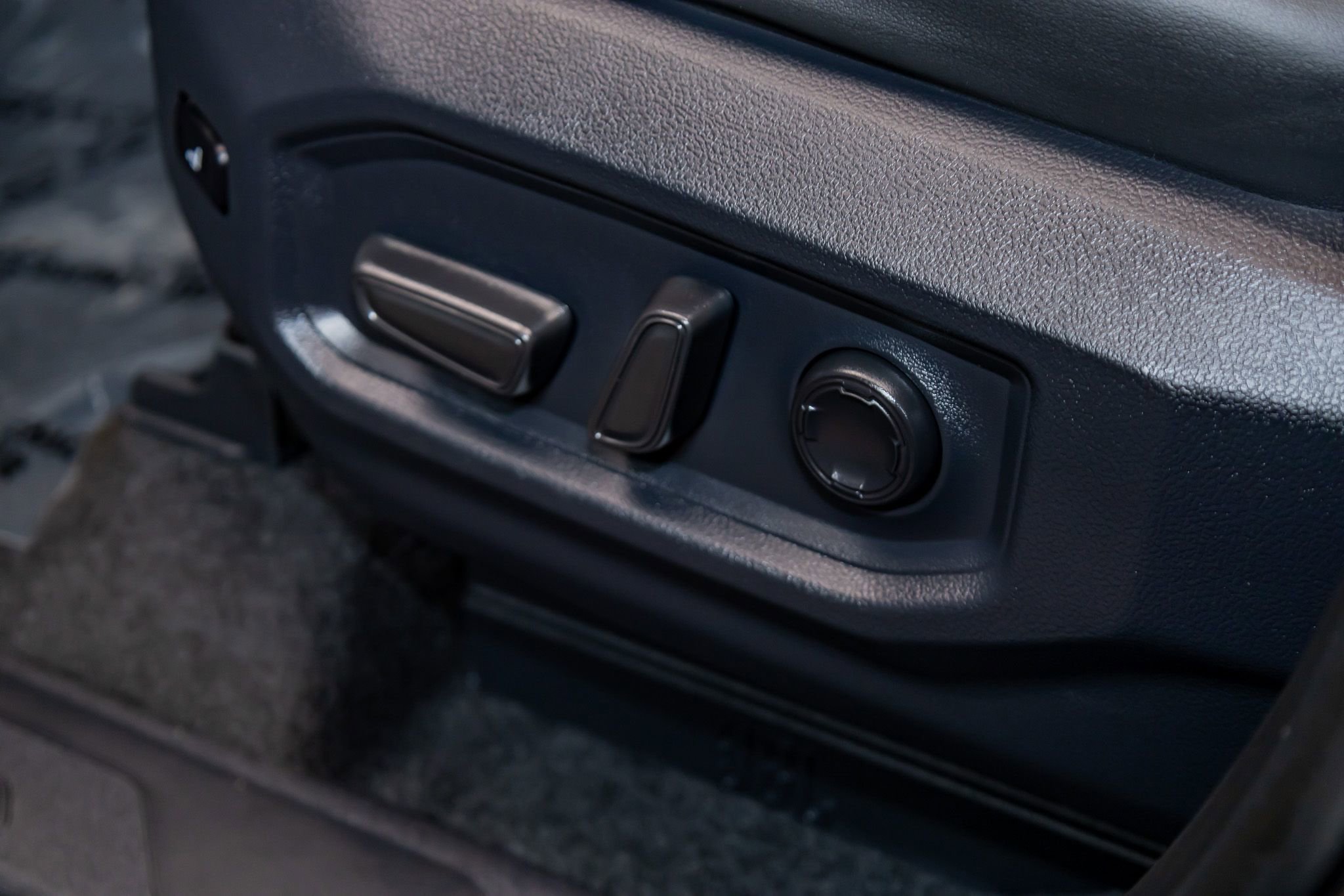 Used 2025 Toyota Tundra Platinum image 25