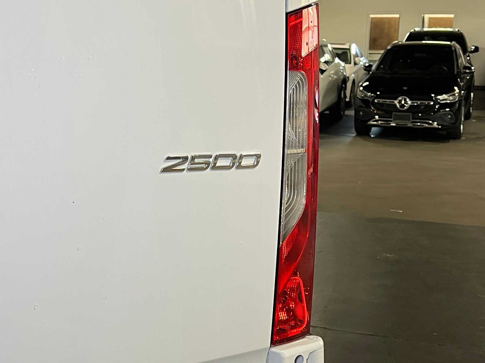 Used 2025 Mercedes-Benz Sprinter 2500 image 15