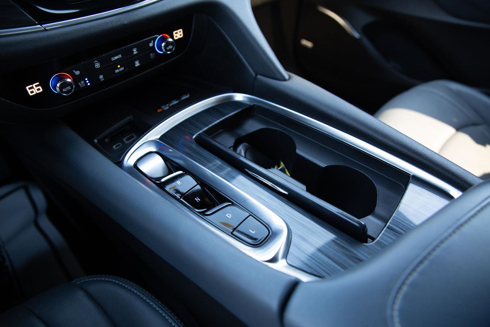 Used 2024 Buick Enclave Premium image 13