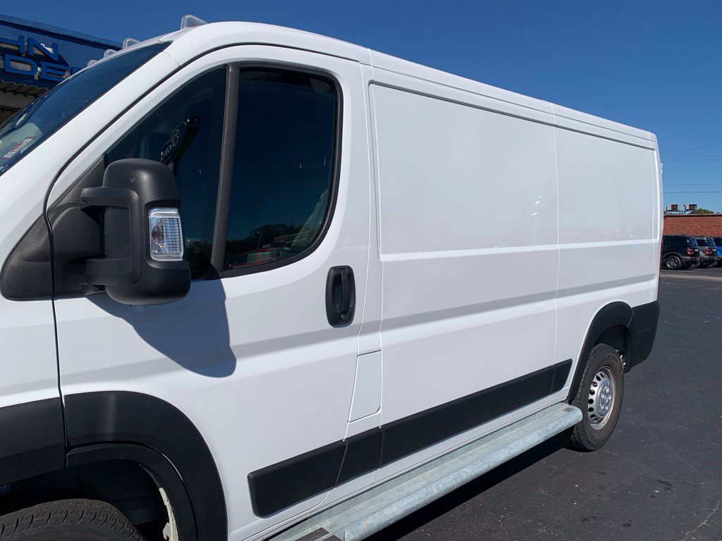 Used 2025 RAM ProMaster 2500 w/ U-Haul Equipment Group FWD image 10