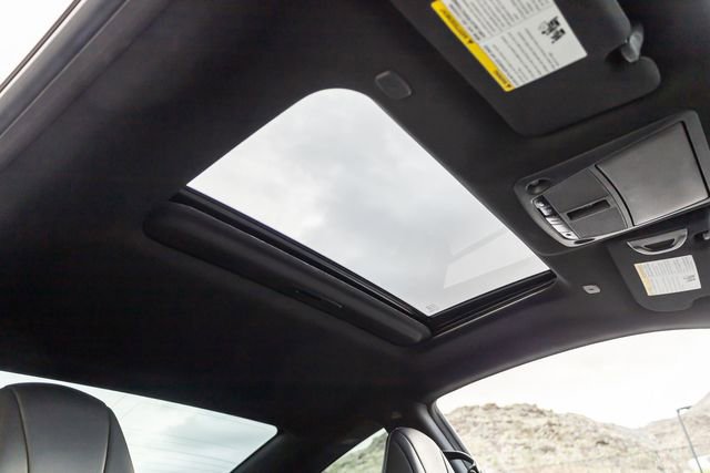 Used 2017 INFINITI Q60 2.0t w/ Moonroof Package image 14