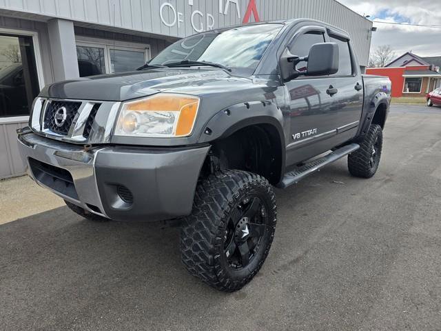 Used 2011 Nissan Titan S AWD/4WD image 4