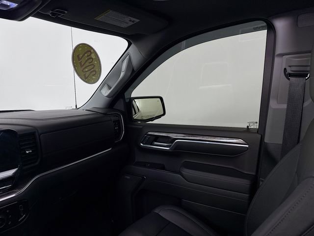 Used 2022 Chevrolet Silverado 1500 LTZ w/ LTZ Premium Package AWD/4WD image 26