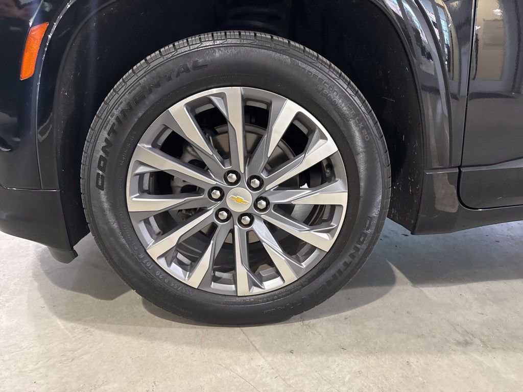 Used 2023 Chevrolet Traverse Premier image 4