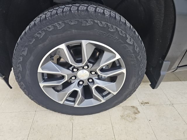 Used 2023 Chevrolet Silverado 1500 LT image 24