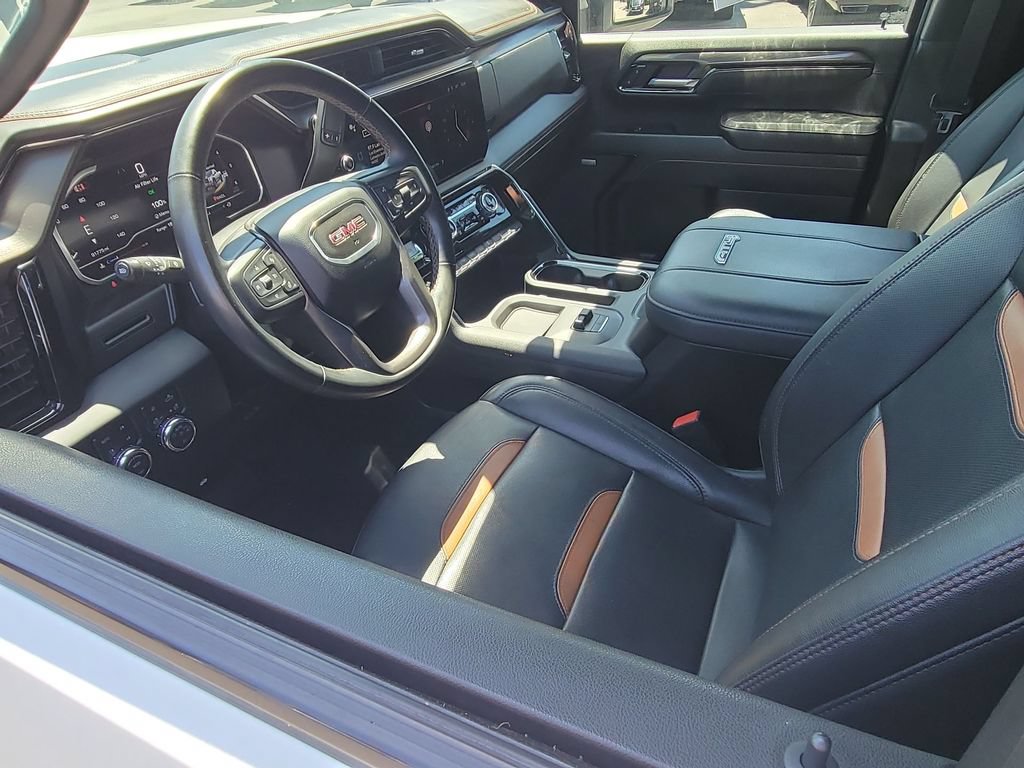 Used 2024 GMC Sierra 2500 AT4 w/ AT4 Preferred Package AWD/4WD image 10