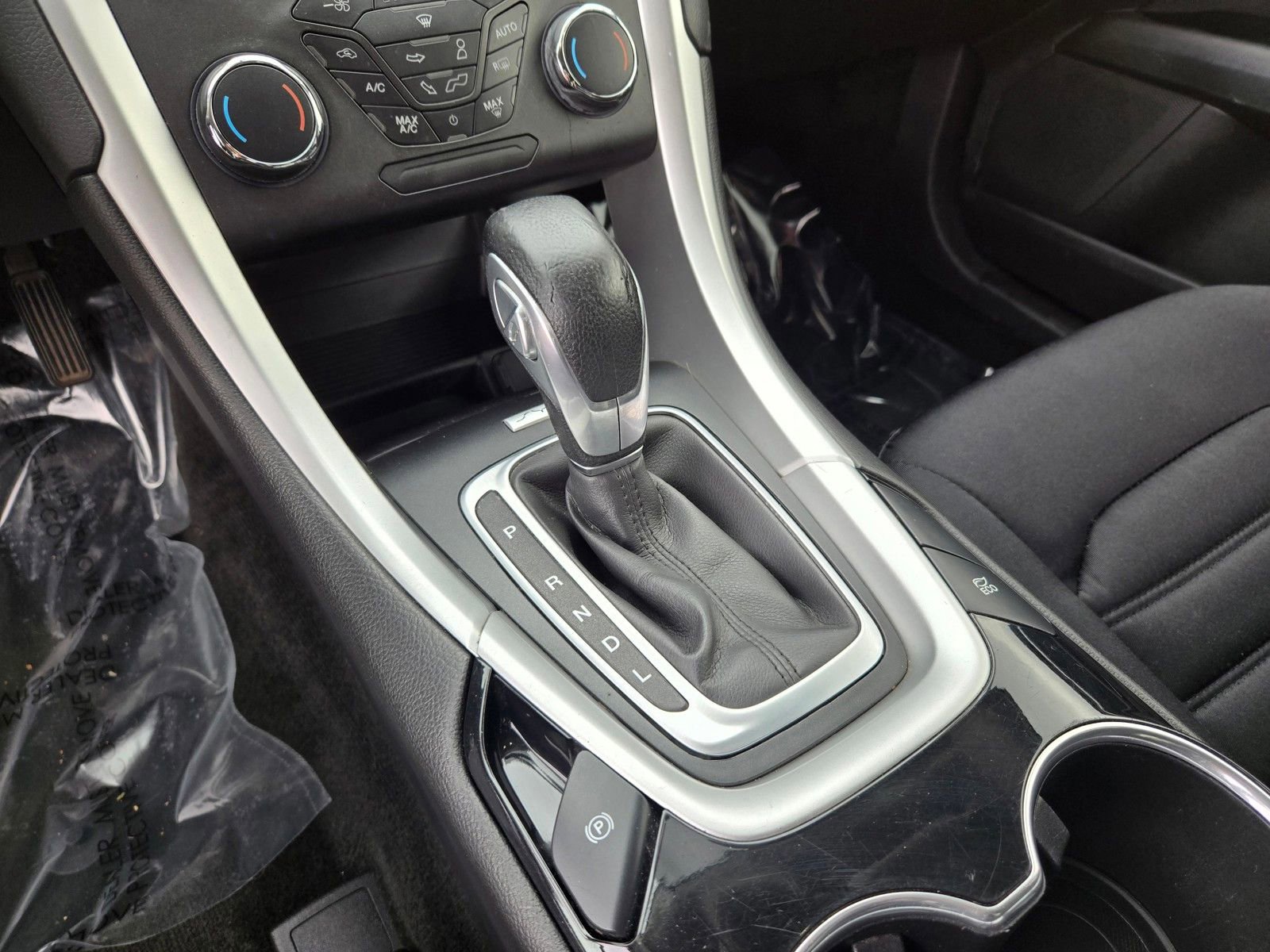 Used 2016 Ford Fusion SE image 18