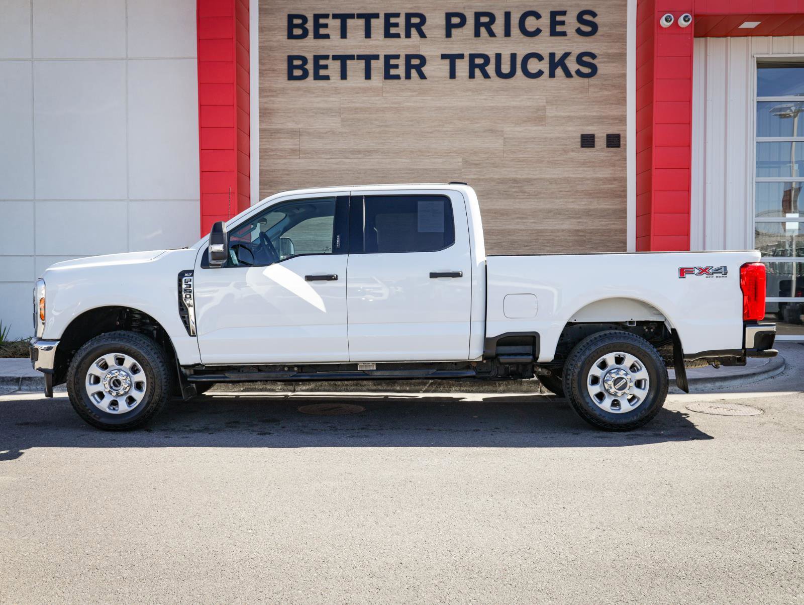 Used 2024 Ford F350 XLT w/ FX4 Off-Road Package AWD/4WD image 7