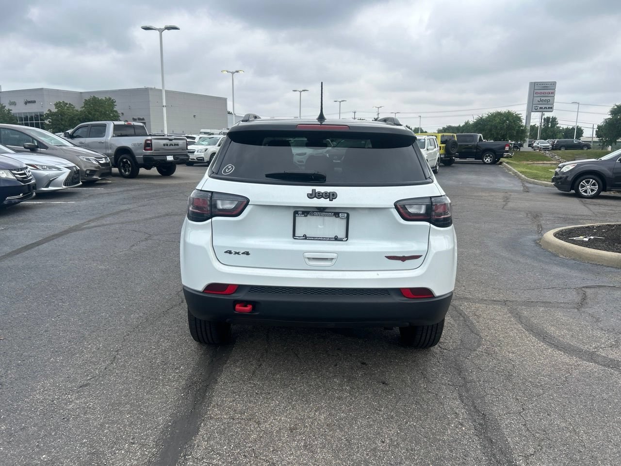 Used 2022 Jeep Compass Trailhawk w/ Trailhawk Elite Group AWD/4WD image 4