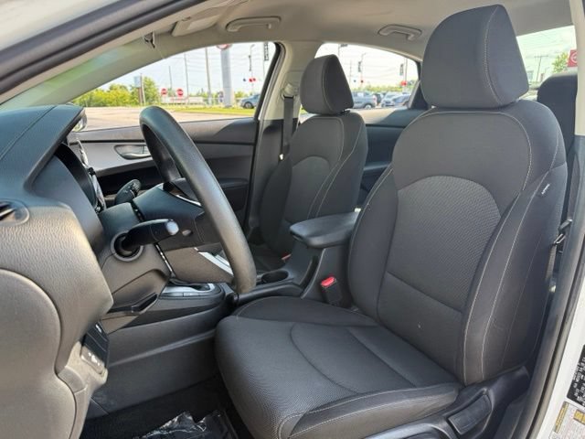 Certified 2024 Kia Forte LXS FWD image 11