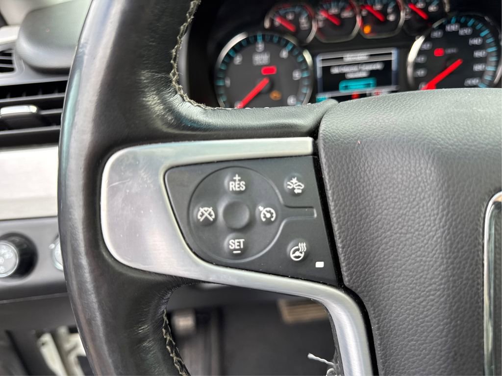 Used 2020 GMC Yukon XL SLT w/ HD Trailering Package image 35