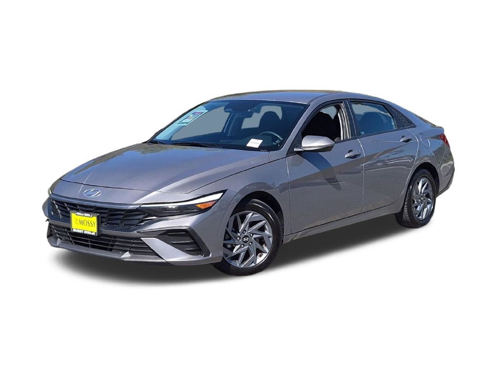 Used 2024 Hyundai Elantra SEL FWD image 1