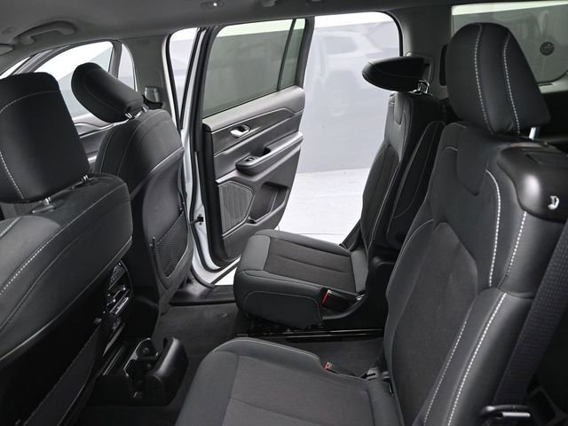 Used 2023 Jeep Grand Cherokee L Laredo w/ Luxury Tech Group I image 17