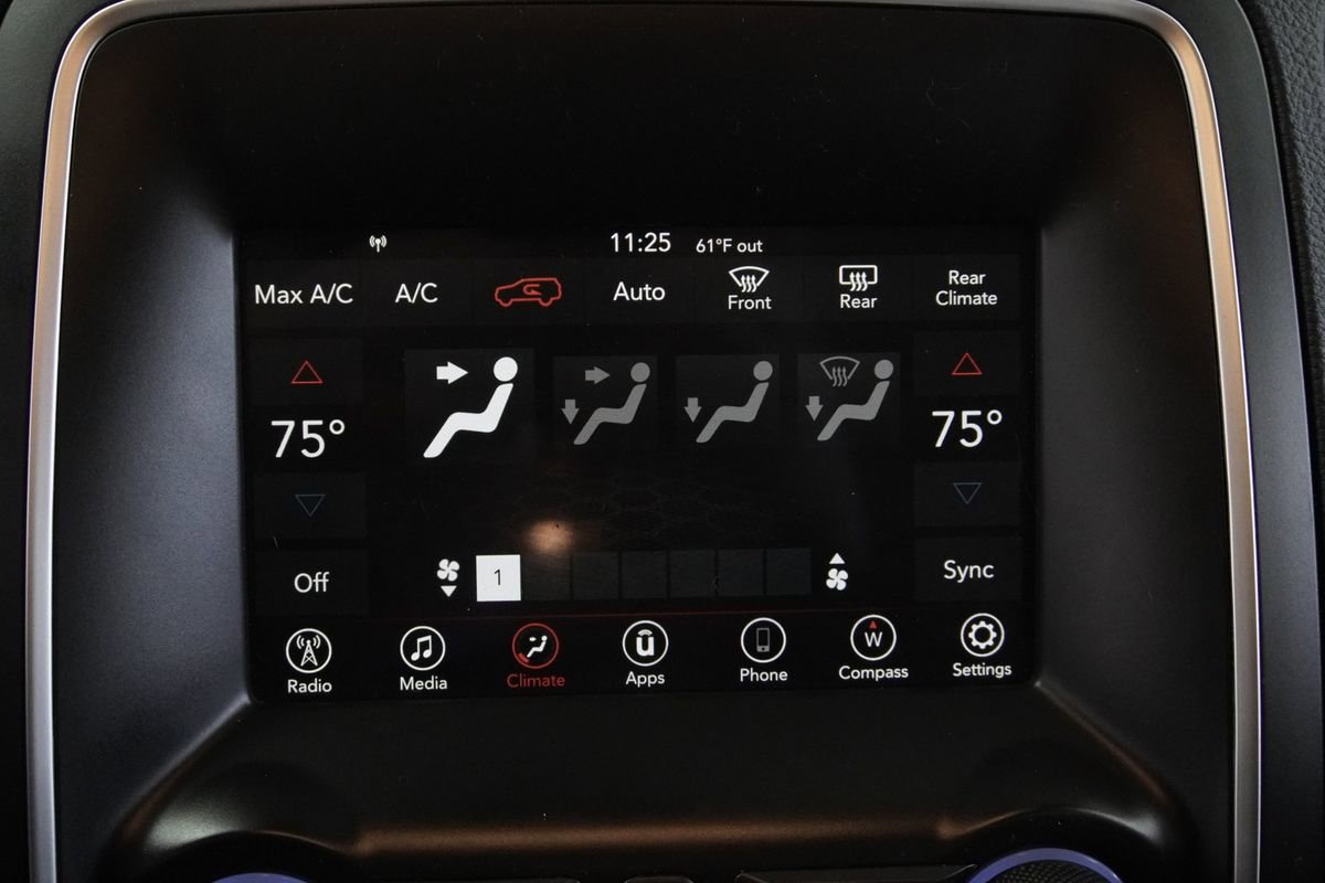 Used 2020 Dodge Durango SXT image 19
