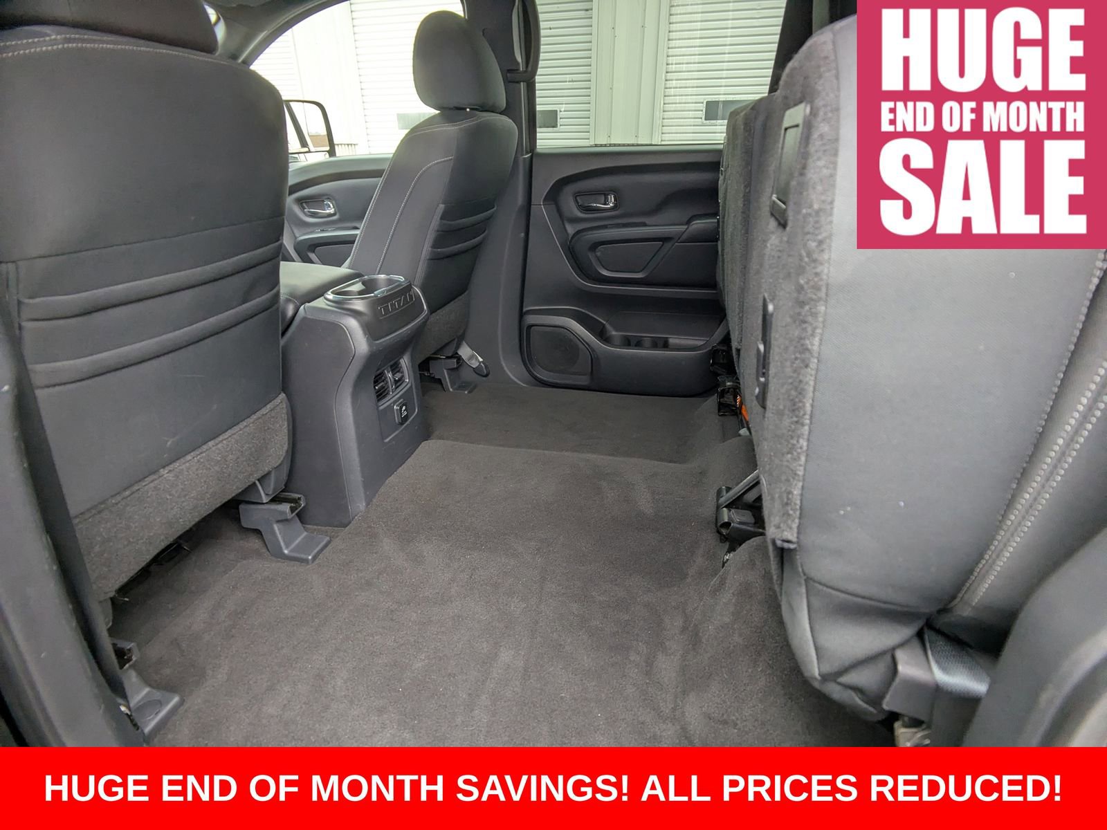 Used 2018 Nissan Titan SV w/ SV Convenience Package image 17