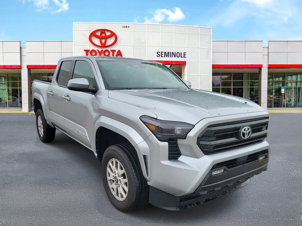 Used 2025 Toyota Tacoma SR5 image 2