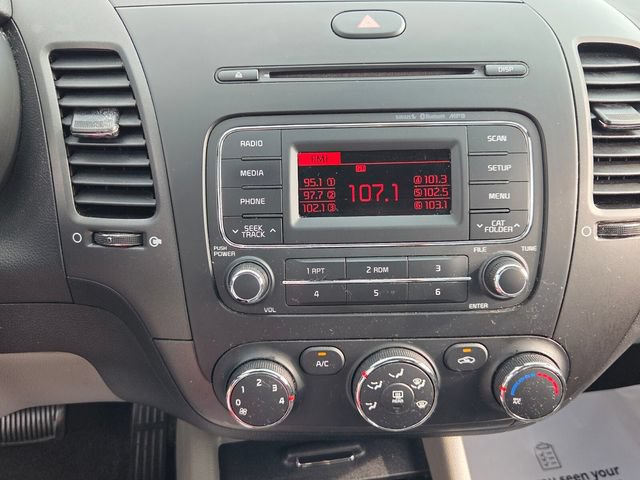 Used 2015 Kia Forte LX FWD image 20