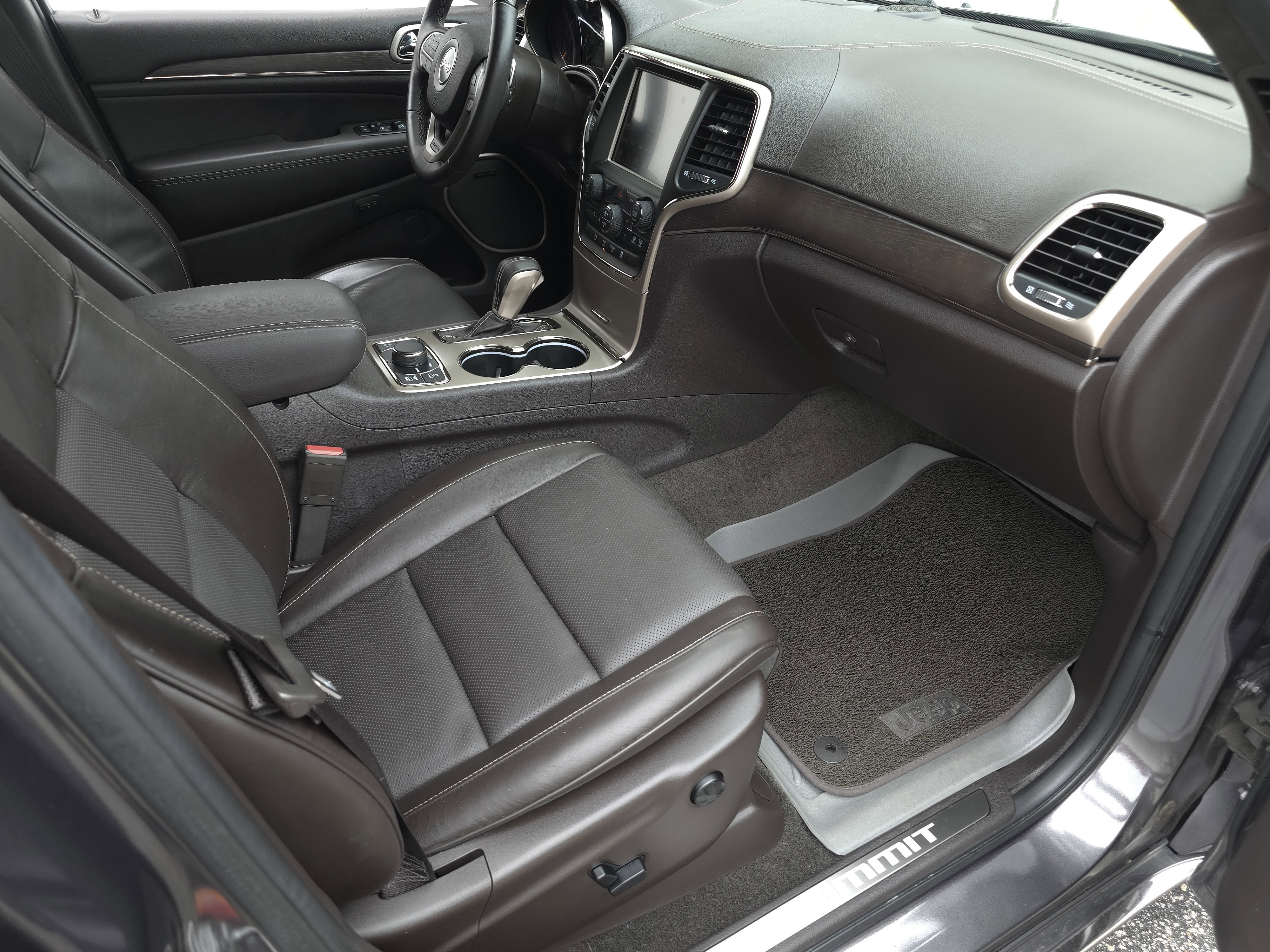 Used 2016 Jeep Grand Cherokee Summit image 28