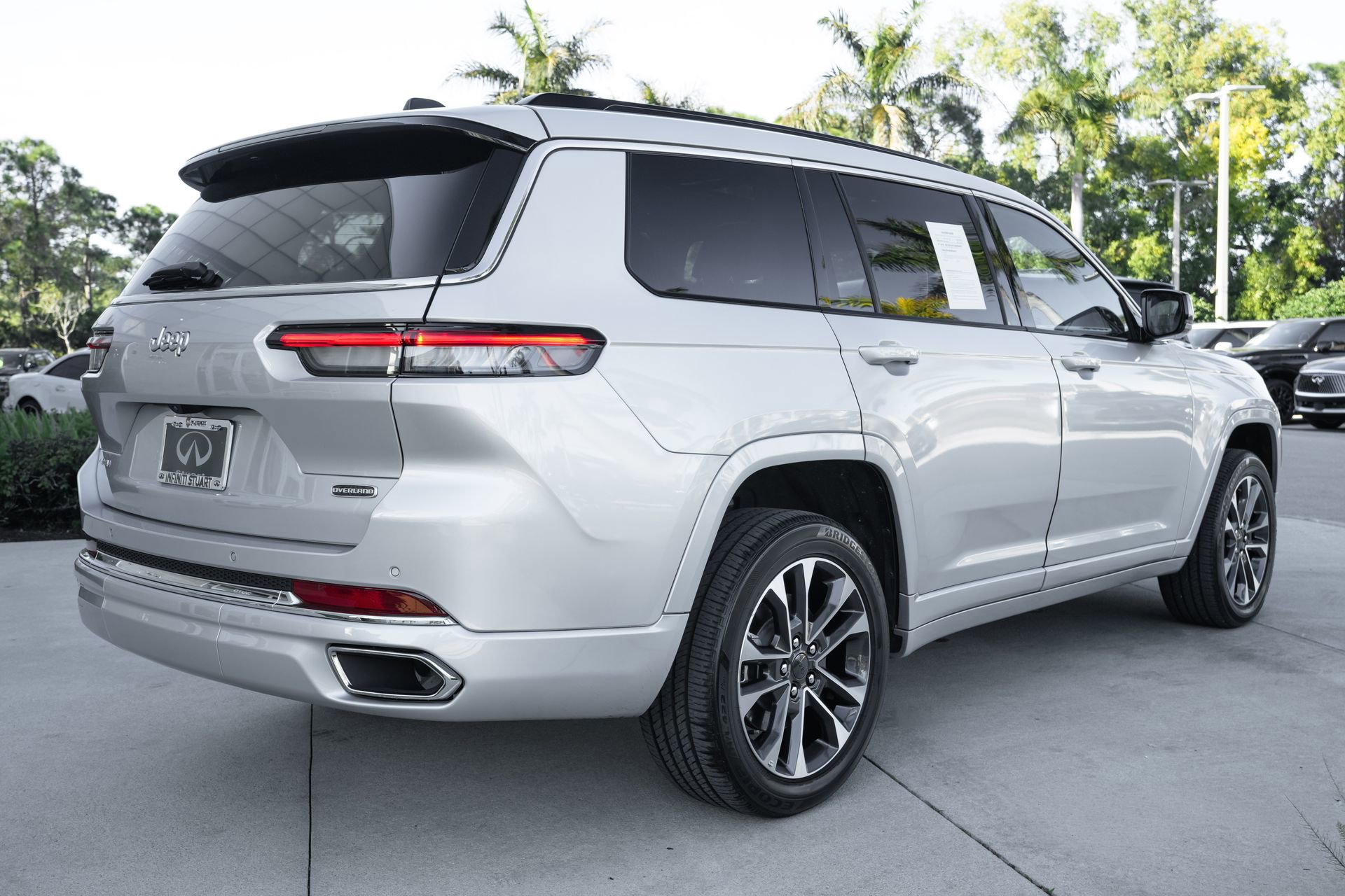 Used 2024 Jeep Grand Cherokee L Overland w/ Trailer Tow Package image 25