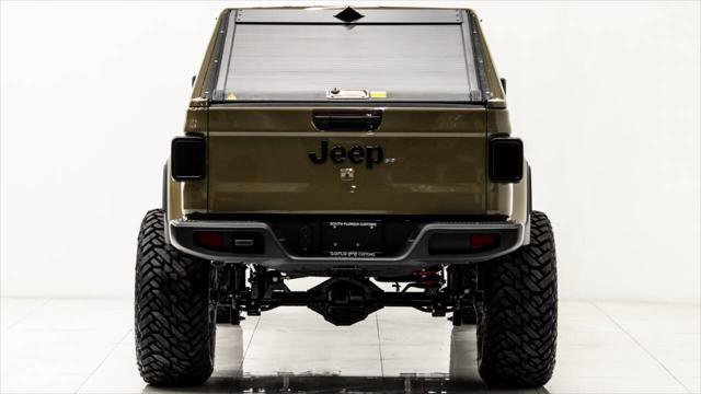 Used 2025 Jeep Gladiator Sport image 24