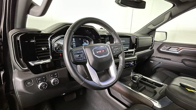 Used 2023 GMC Sierra 1500 SLT w/ SLT Convenience Package AWD/4WD image 13