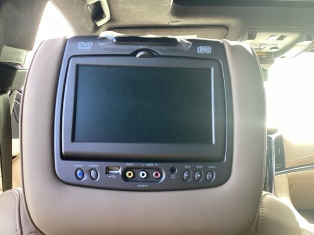Used 2018 Cadillac Escalade Platinum image 39