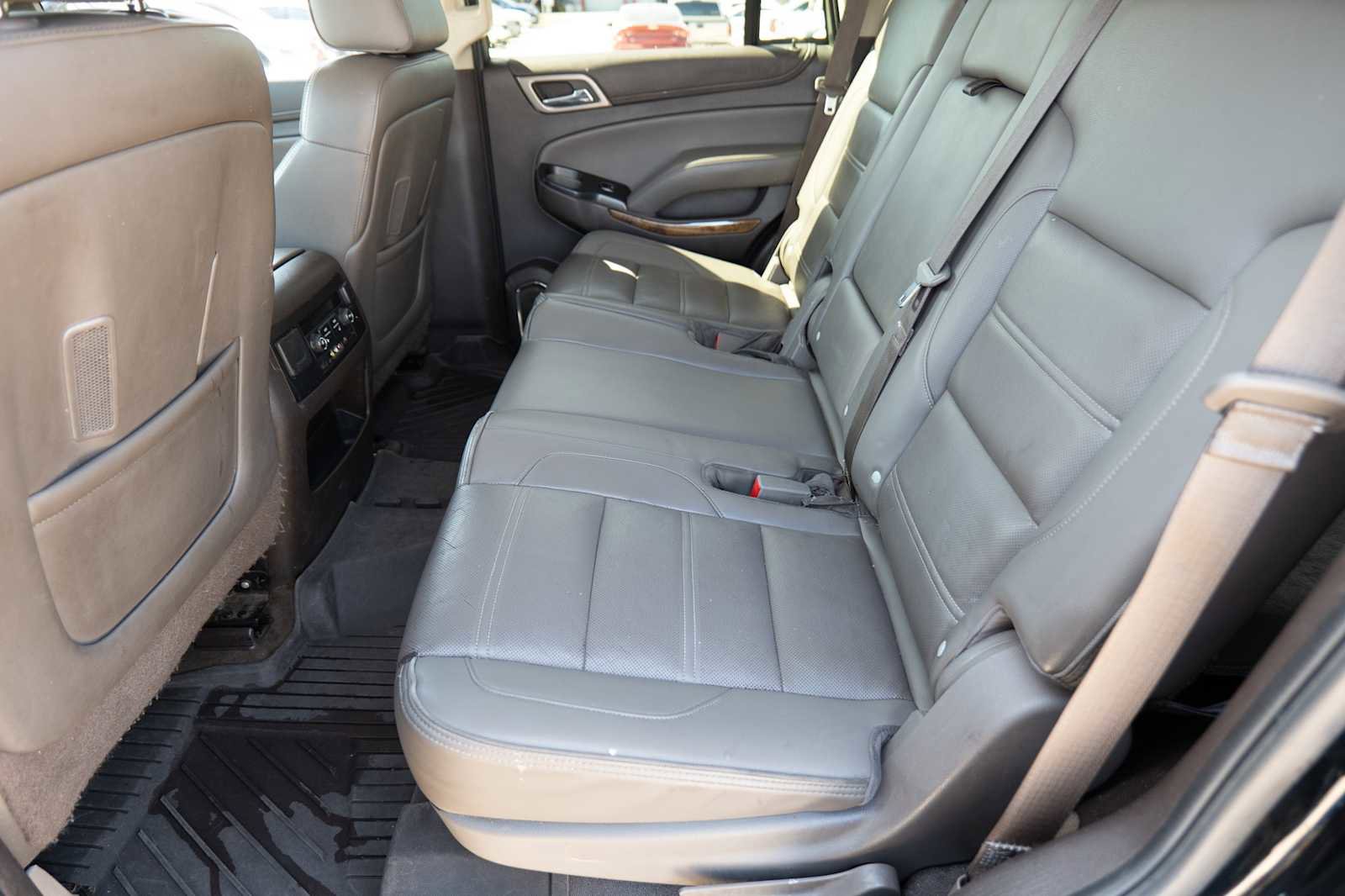 Used 2015 GMC Yukon Denali w/ Premium Package image 24