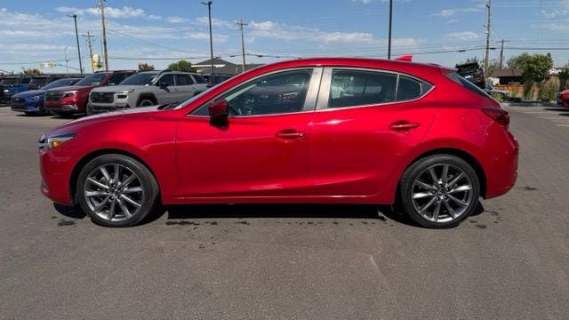Used 2018 MAZDA MAZDA3 Grand Touring w/ Premium Equipment Package FWD image 6
