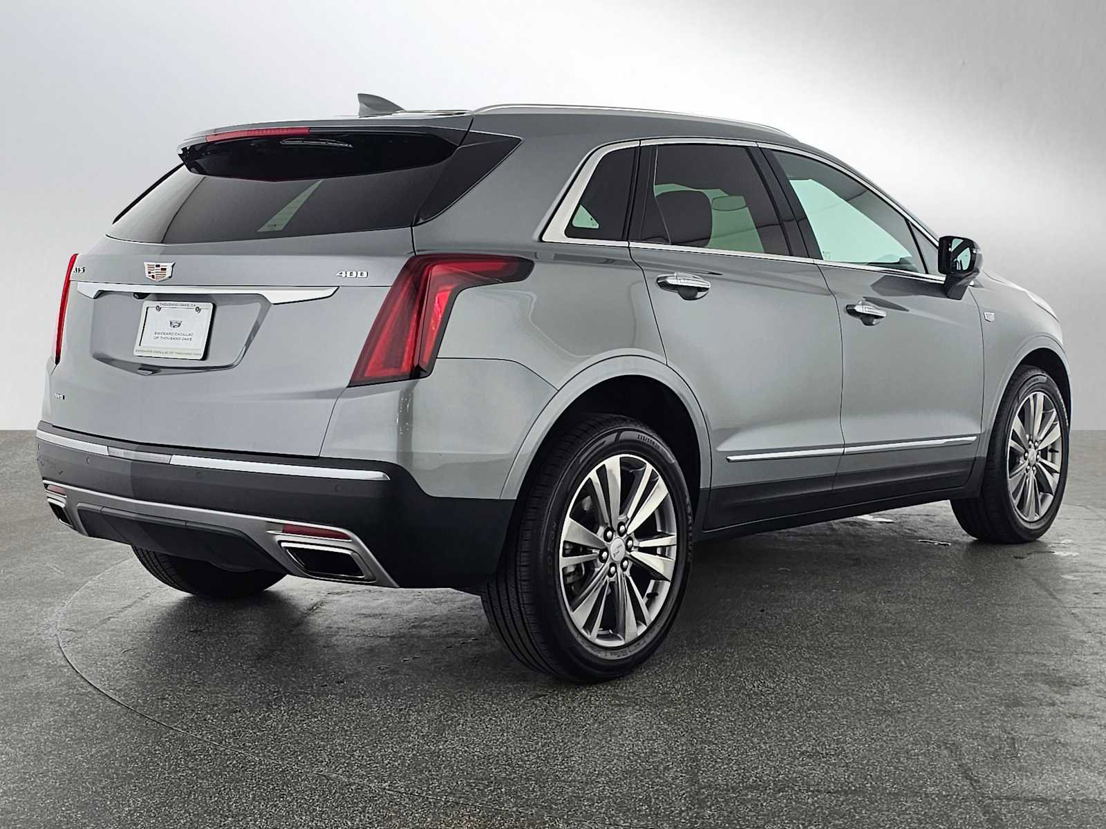 Used 2024 Cadillac XT5 Premium Luxury image 3