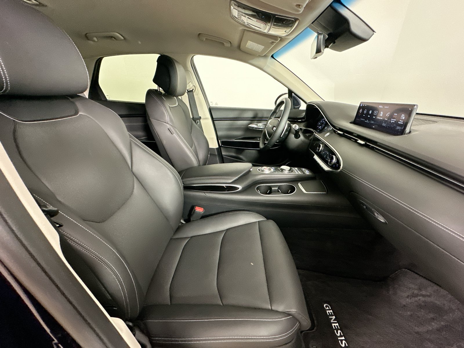 Used 2024 Genesis GV70 2.5T AWD/4WD image 42