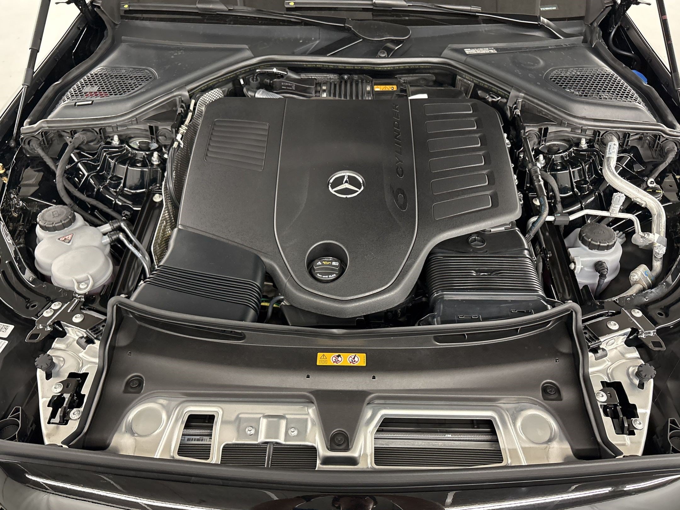 New 2027 Mercedes-Benz E 450 4MATIC Sedan image 32
