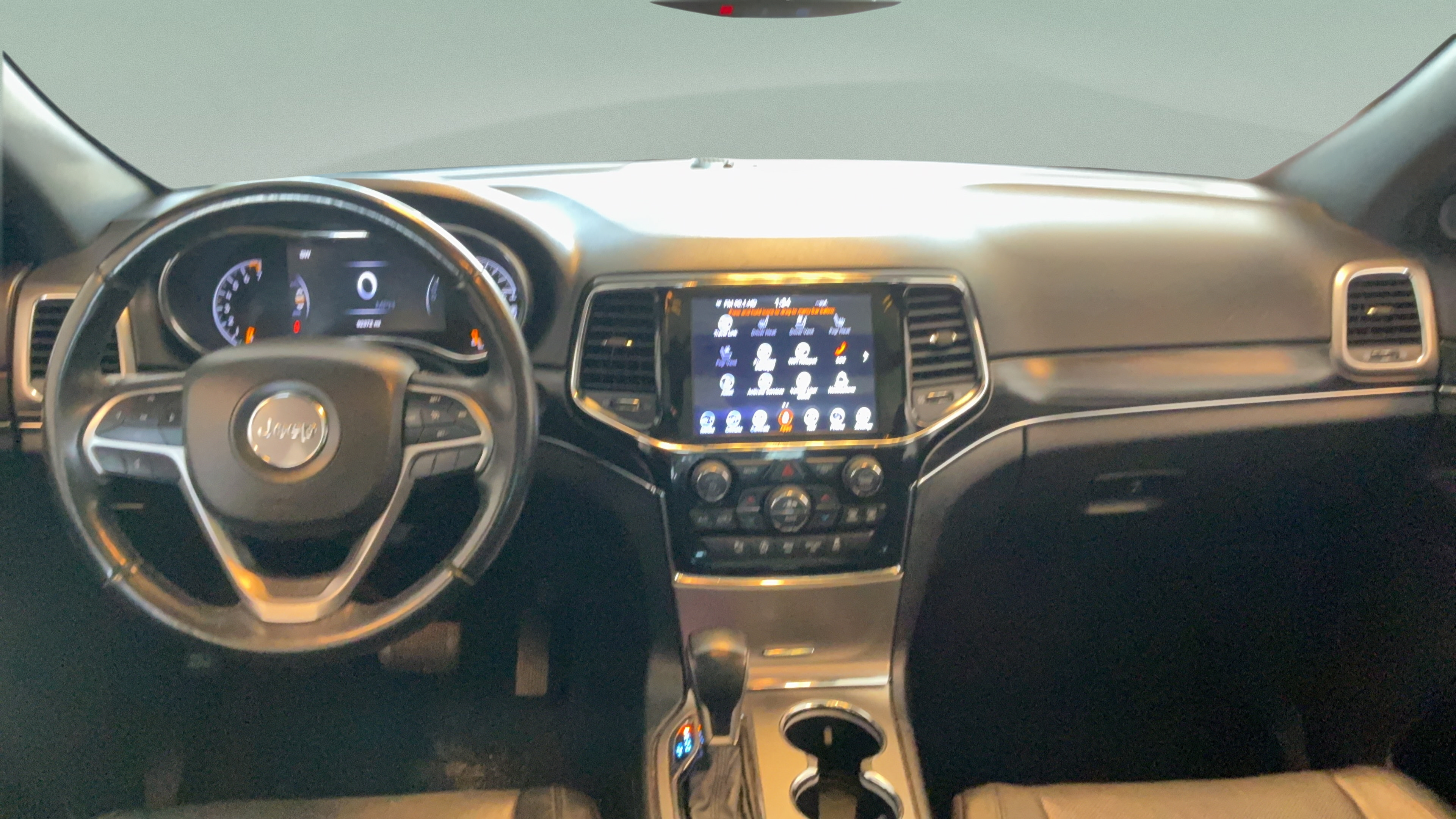Used 2020 Jeep Grand Cherokee Limited w/ Luxury Group II AWD/4WD image 30