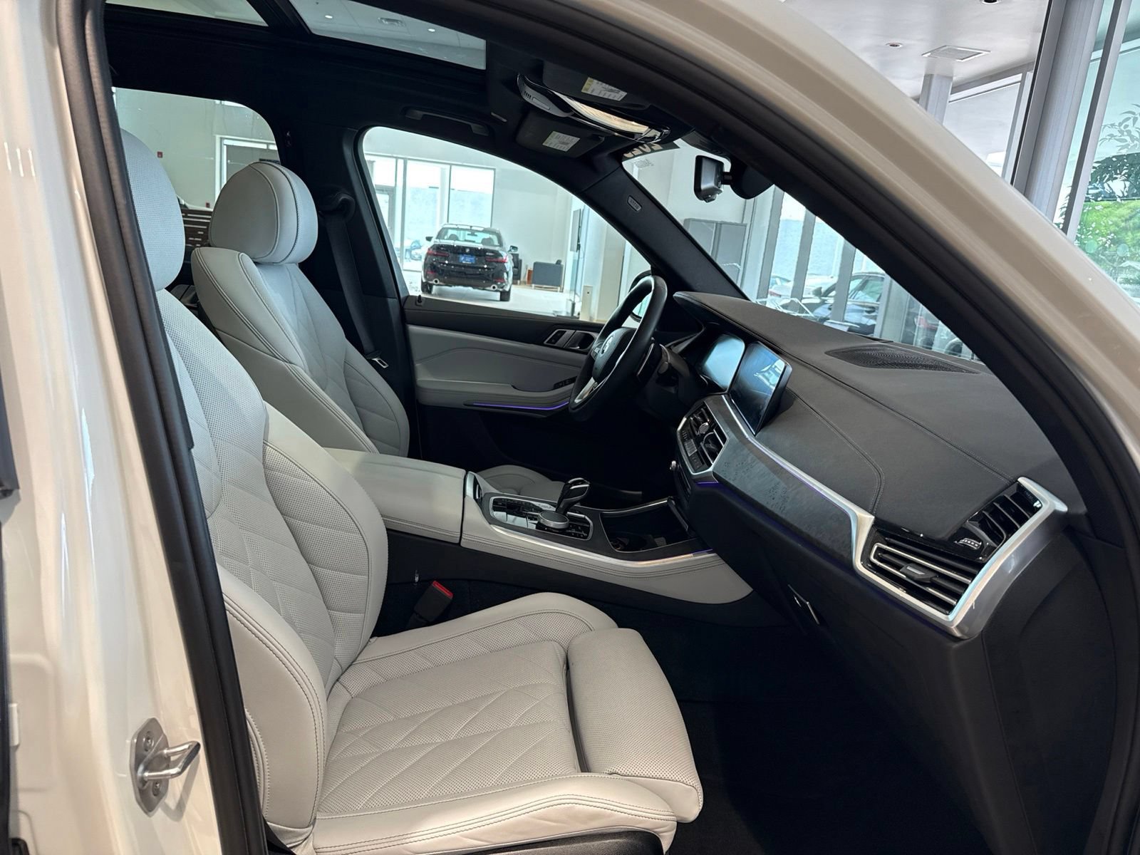 Certified 2023 BMW X5 xDrive40i w/ Premium Package AWD/4WD image 35