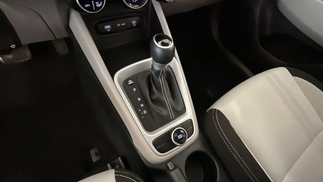 Used 2023 Hyundai Venue SEL FWD image 20