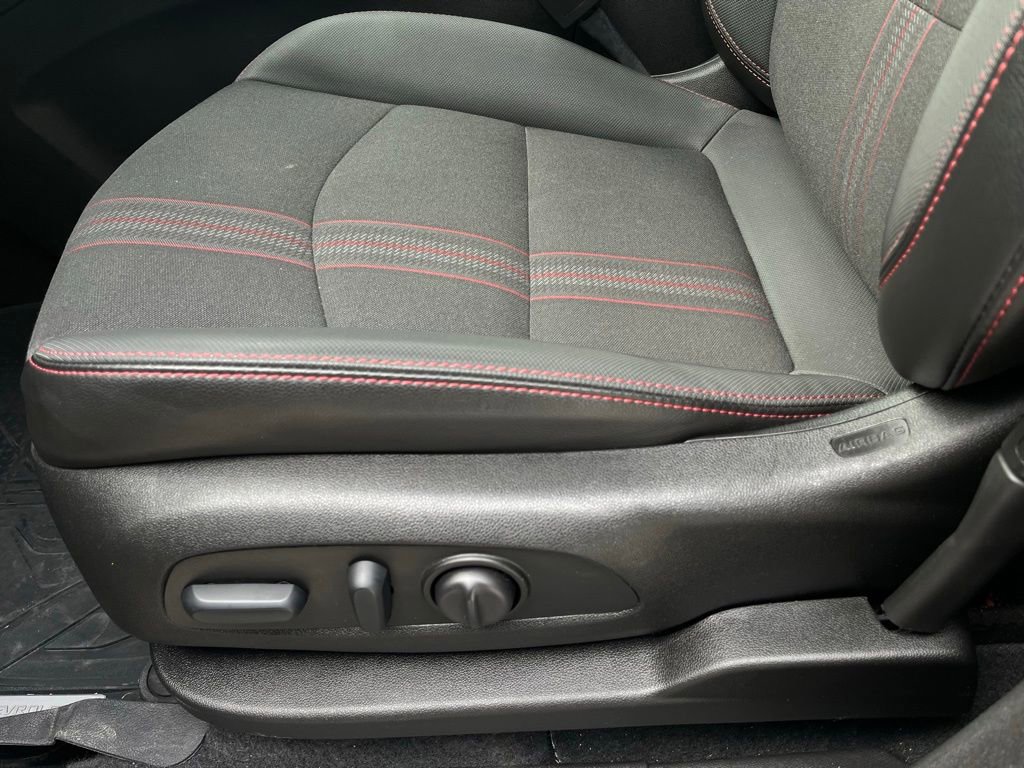 Used 2022 Chevrolet Equinox RS FWD image 27